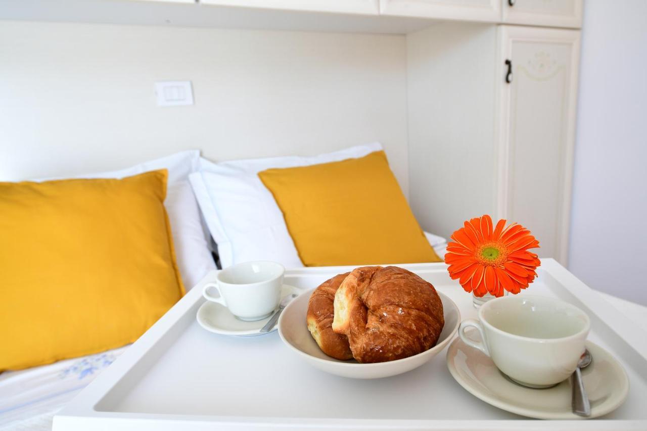 Residence Marlin Riccione Kültér fotó