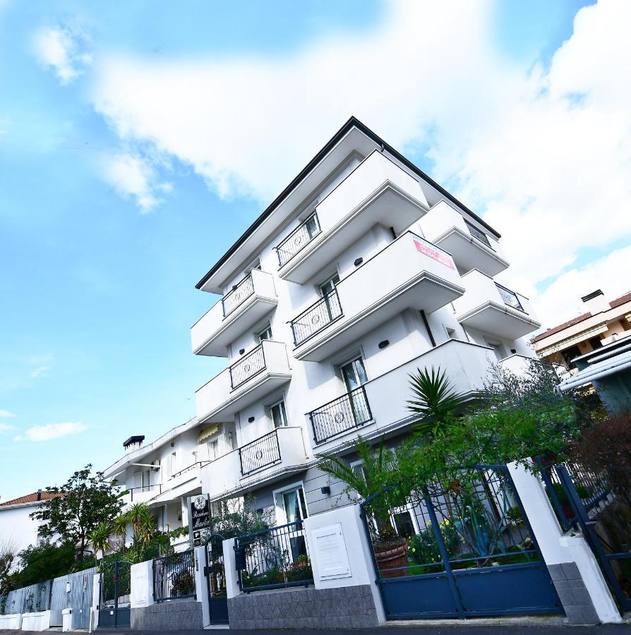 Residence Marlin Riccione Kültér fotó